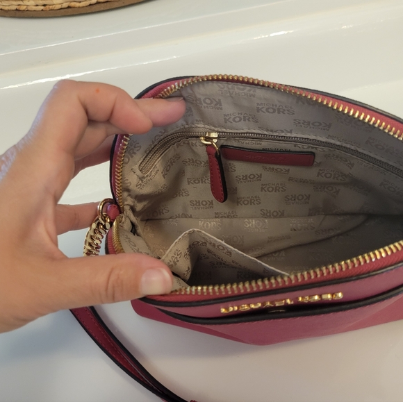 Michael Kors side bag - Picture 2 of 3